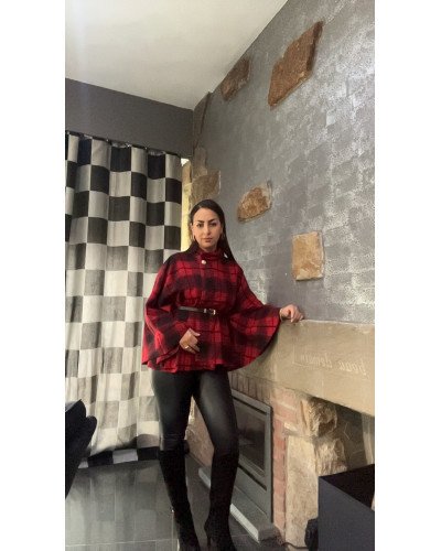 Trendy Checkered Cape – One Size – Black/Red & Black/White | Ilhamoon