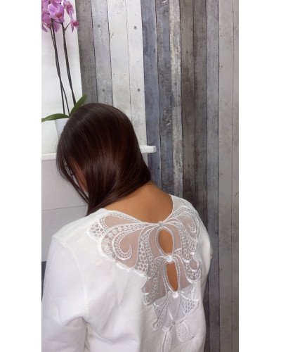 Pull à col rond et dos en V en dentelle