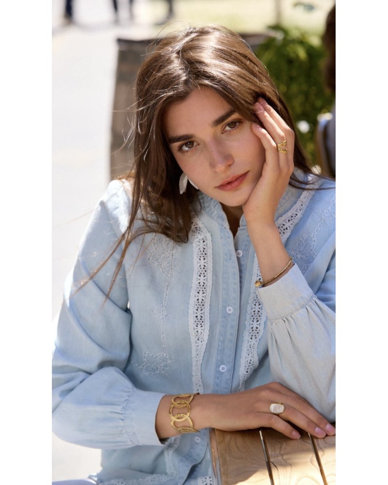 Chemisier avec broderie délicate