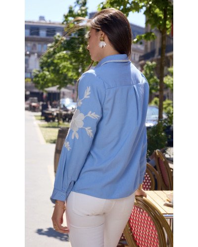 Chemisier à broderies florales