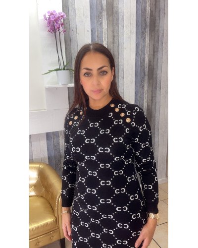 Robe en maille avec boutons dorées