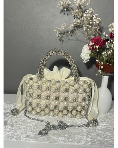 Sac à main en perles ivoire et argenté