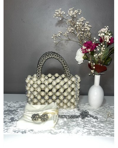 Sac à main en perles ivoire et argenté