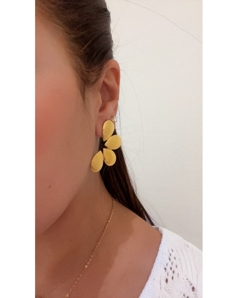 Boucles d'oreille demi fleur
