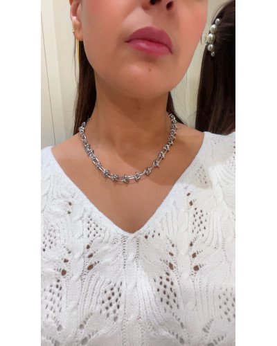 Collier chaîne à maillons entrelacés