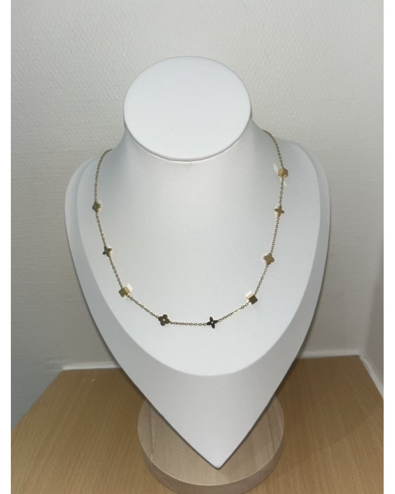 Collier avec pendentifs trèfle